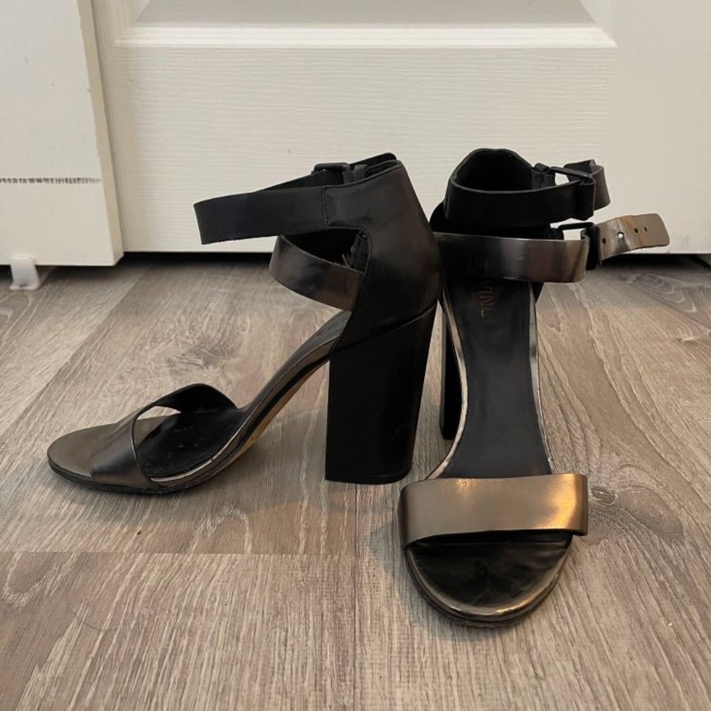 Vince Lana Metallic Chunky Block Heels Colorblock Double-Buckle Sandals Sz 39